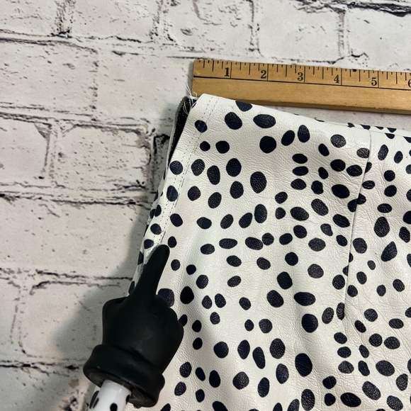 16Arlignton‎ Leather Pants "Read" - Picture 9 of 12